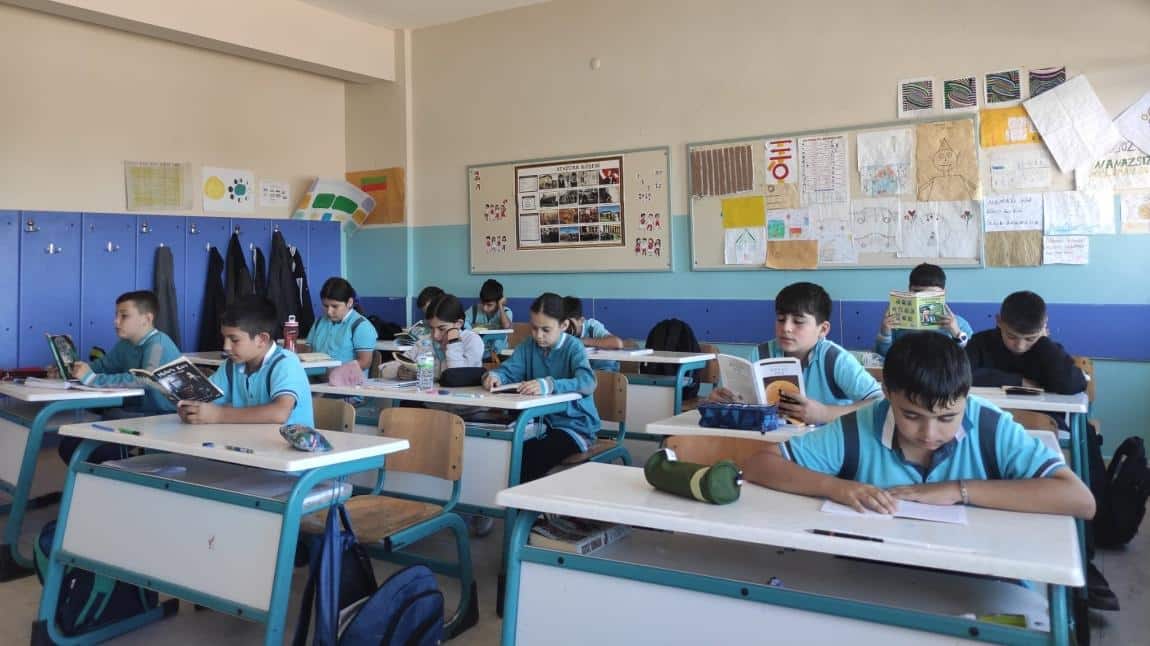 SAYFALARA NEFES OL PROJESİ OKUMA SAATİ ETKİNLİĞİMİZ